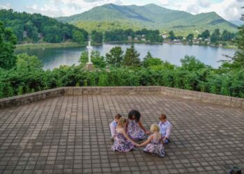 Top 5 Travel Destinations for Oxygen Therapy Retreats