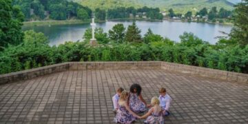 Top 5 Travel Destinations for Oxygen Therapy Retreats