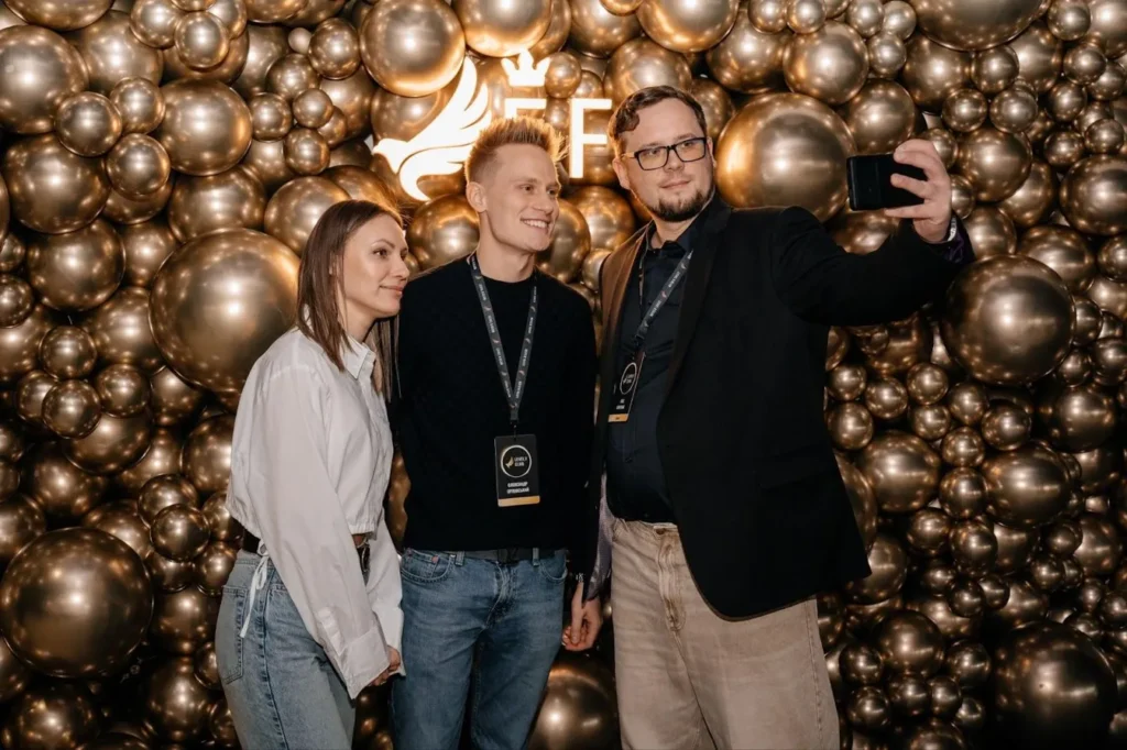 Oleksandr Orlovskyi with Members of the FFA Crypto Community