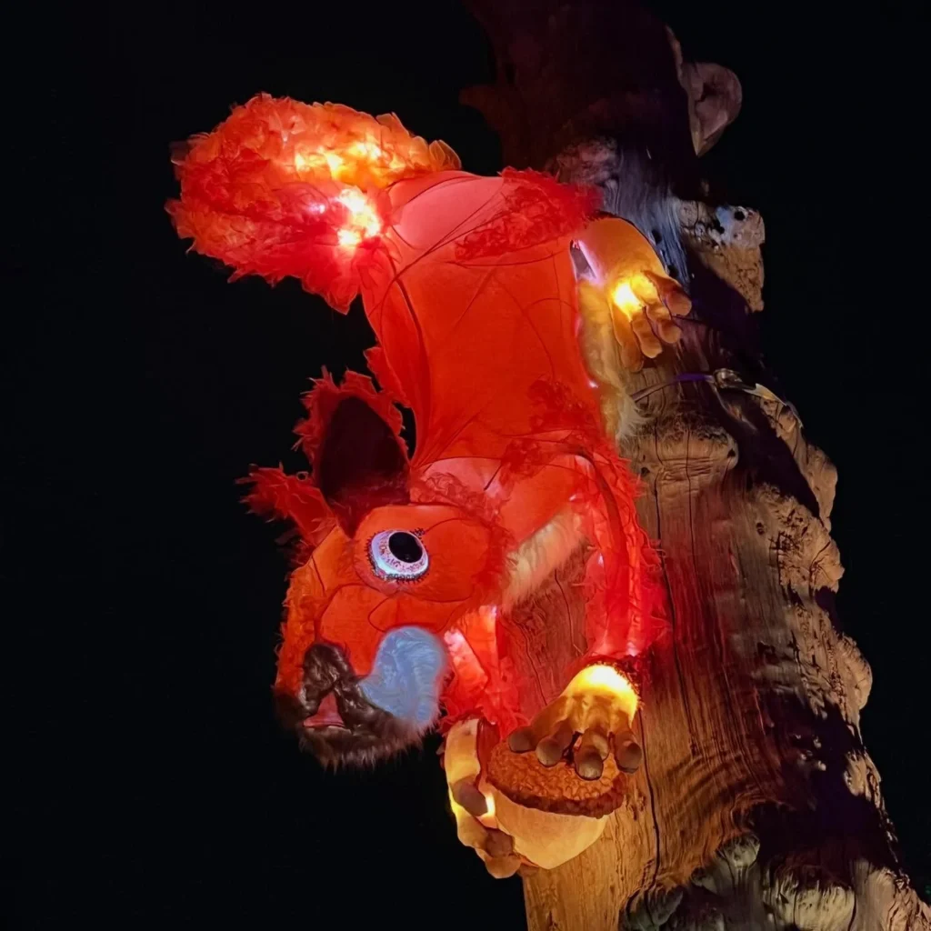red-squirrel-lantern-tree